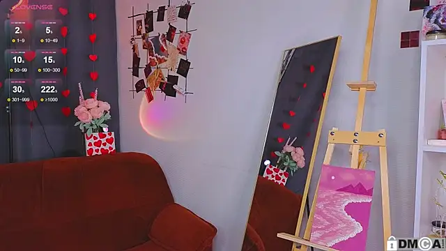 Snapshot of Caroline__Brown chatting on 03.18.25 Caroline Brown online show from 03.18.25