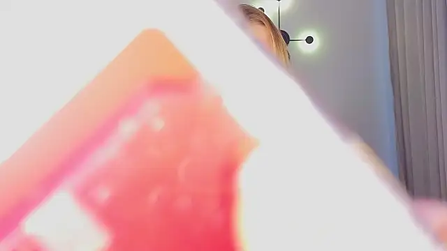 Snapshot of Caroline__Brown chatting on 09.10.25 Caroline Brown online show from 09.10.25