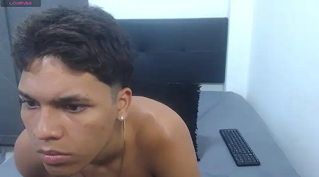 Snapshot of David_Gil19 chatting on 02.26.25 David Gil19 online show from 02.26.25