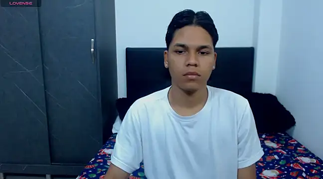 Snapshot of David_Gil19 chatting on 03.14.25 David Gil19 online show from 03.14.25