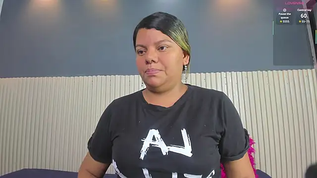 Aida-nicolle online show from 10.16.25