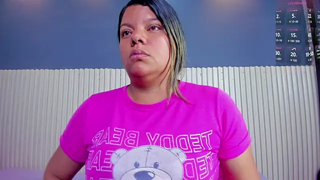 Aida-nicolle online show from 11.24.25