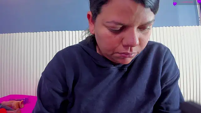 Aida-nicolle online show from 11.29.25