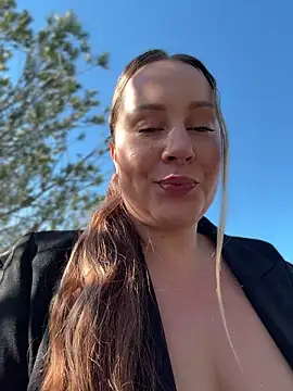 Mona Plus online show from 04.19.26