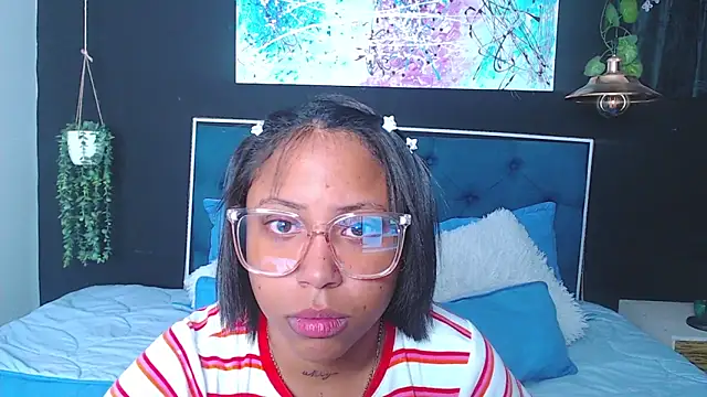 Snapshot of rebeka_kenye chatting on 02.25.25 rebeka kenye online show from 02.25.25