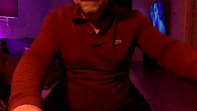 Snapshot of Bleueyez007 chatting on 02.18.25 Bleueyez007 online show from 02.18.25