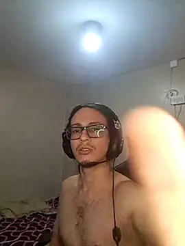 Snapshot of cholitohermoso chatting on 02.24.25 cholitohermoso online show from 02.24.25