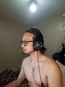 Snapshot of cholitohermoso chatting on 02.27.25 cholitohermoso online show from 02.27.25