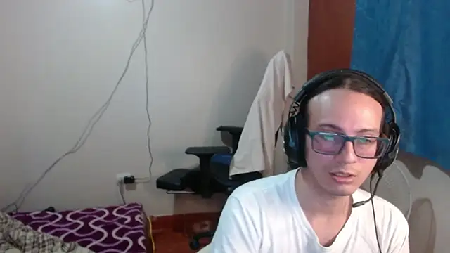 Snapshot of cholitohermoso chatting on 03.12.25 cholitohermoso online show from 03.12.25