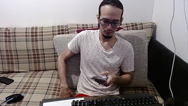 Snapshot of cholitohermoso chatting on 07.11.26 cholitohermoso online show from 07.11.26