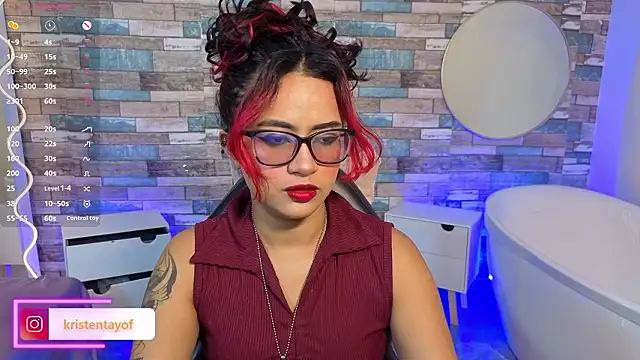 Snapshot of kristen_tay chatting on 02.04.26 kristen tay online show from 02.04.26