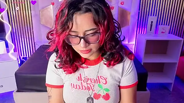 Snapshot of kristen_tay chatting on 03.02.26 kristen tay online show from 03.02.26