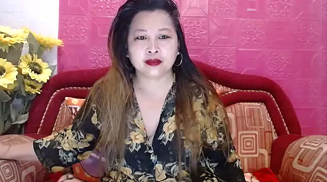 Snapshot of UrSweetClassyPinay chatting on 02.20.25 UrSweetClassyPinay online show from 02.20.25
