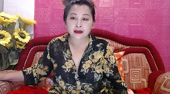 Snapshot of UrSweetClassyPinay chatting on 02.26.25 UrSweetClassyPinay online show from 02.26.25