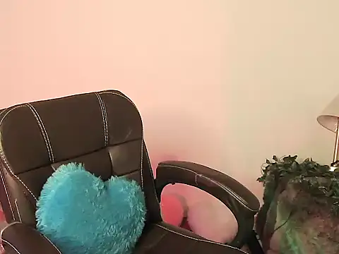 megancatluna online show from 11.22.25