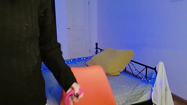 RaileReed online show from 02.10.26