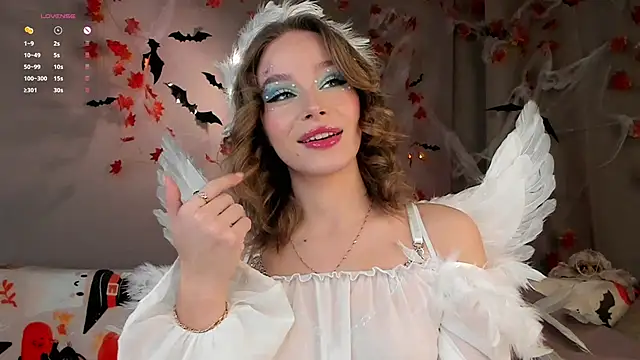 TaiteBayles online show from 10.31.25