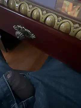 Snapshot of Slimlightrising chatting on 02.19.25 Slimlightrising online show from 02.19.25