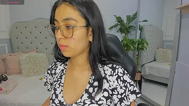 lucelly 15 online show from 02.15.26