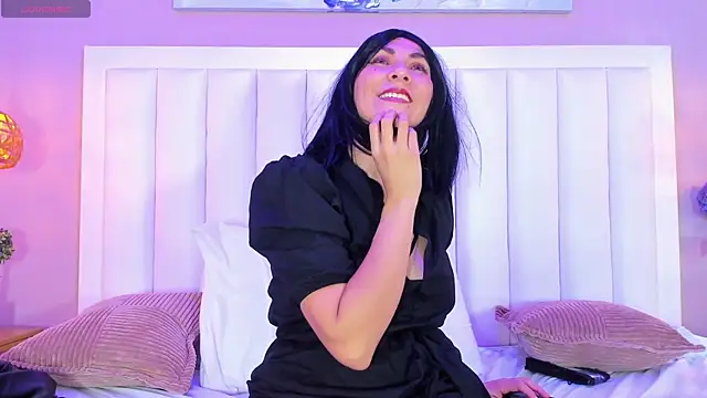 EvaMillins online show from 03.07.25