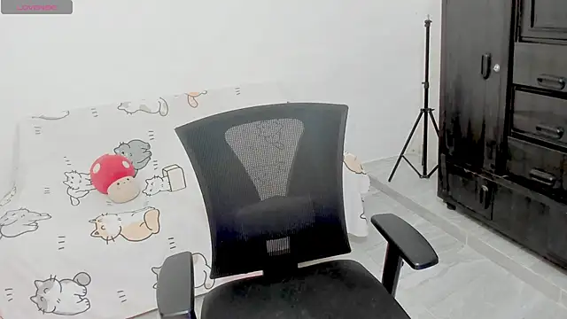 Naoko 7w7 online show from 11.26.25