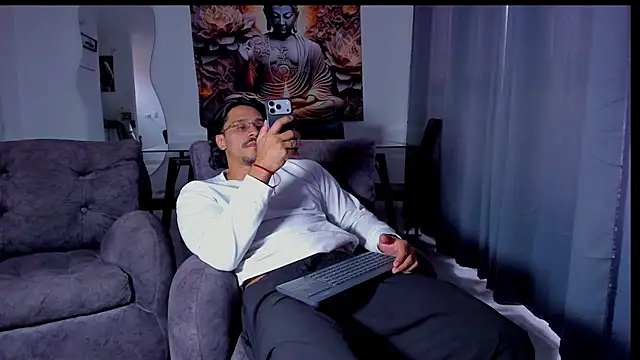 Valentino Dosantos  online show from 02.13.26