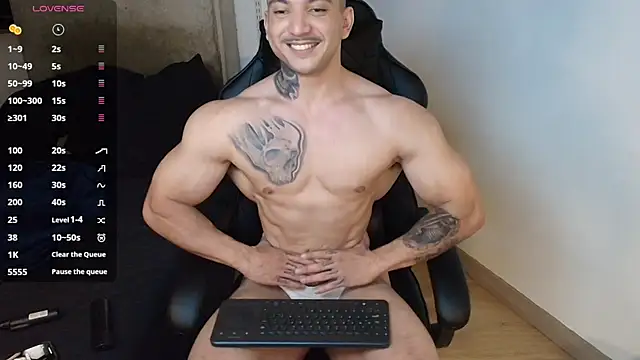 Snapshot of kevin_jef chatting on 11.13.25 kevin jef online show from 11.13.25