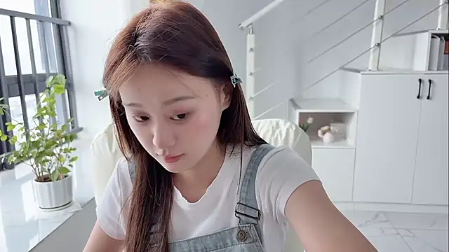 Cassie-20 online show from 10.19.25