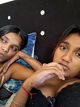 indianpink lips online show from 07.12.26