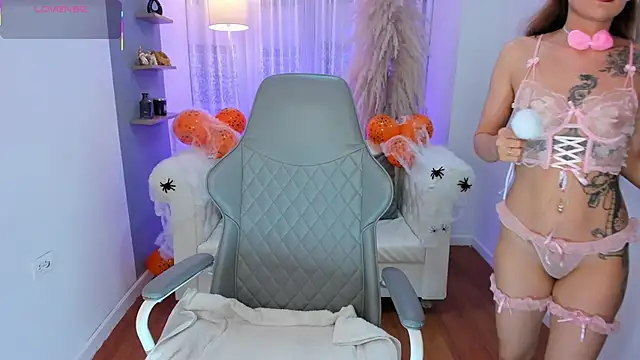 Snapshot of Elizabeth_sarmiento chatting on 10.02.25 Elizabeth sarmiento online show from 10.02.25