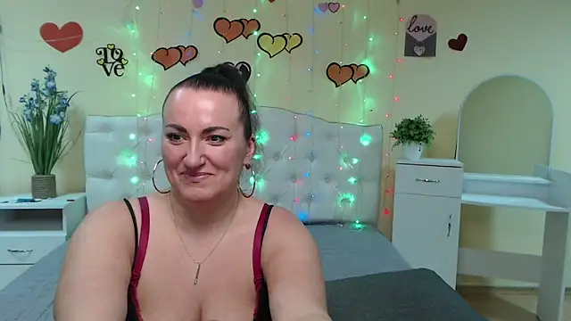 DianaMGG online show from 03.12.25