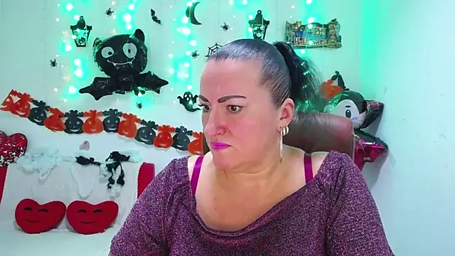 DianaMGG online show from 10.21.25