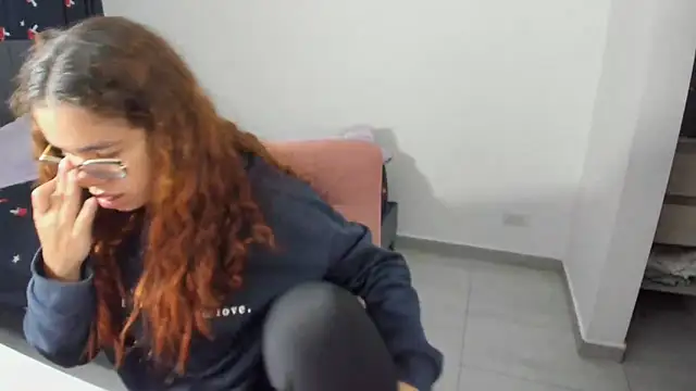 Greciaruiz  online show from 11.24.25