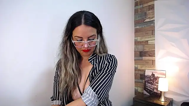 Azaahara  online show from 03.19.25