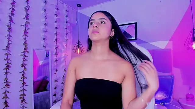 Bella walker  online show from 12.19.25