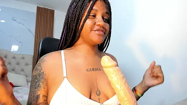 Snapshot of ZahraRose chatting on 01.17.26 ZahraRose online show from 01.17.26