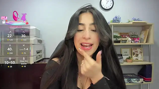 Snapshot of Katty_love01 chatting on 09.13.25 Katty love01 online show from 09.13.25
