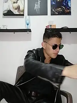 Snapshot of Mr-Eros-Master chatting on 02.16.25 Mr-Eros-Master online show from 02.16.25