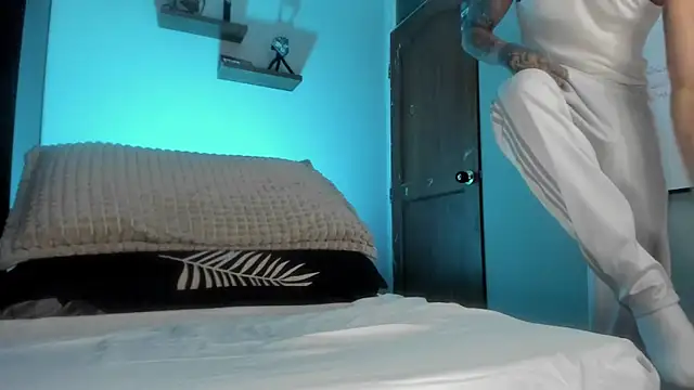 K cique online show from 10.23.25