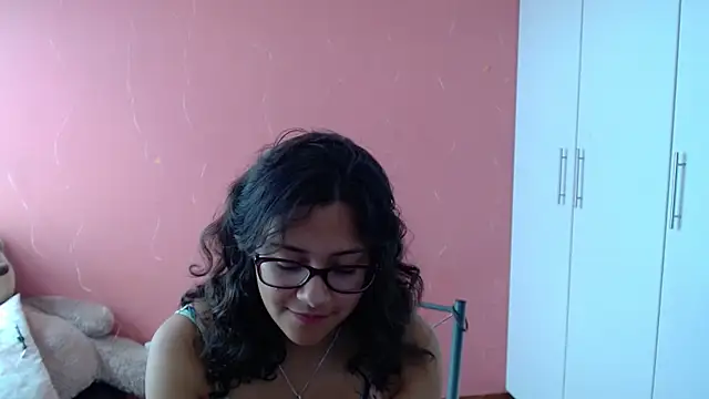 Snapshot of morahaze chatting on 01.27.25 morahaze online show from 01.27.25