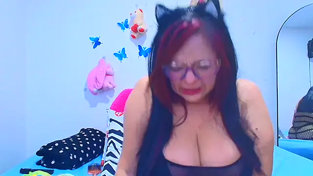 Snapshot of Veronica_Milf1 chatting on 03.23.25 Veronica Milf1 online show from 03.23.25