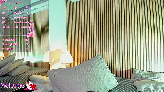 Snapshot of MichelleOwens chatting on 02.20.25 MichelleOwens online show from 02.20.25