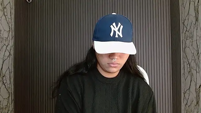 Snapshot of melany_rouse18 chatting on 09.23.25 melany rouse18 online show from 09.23.25