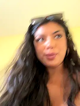 TheCrimsonBlairDarling online show from 09.16.25