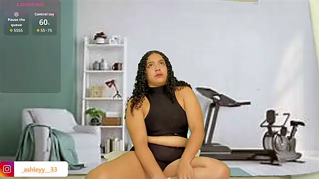  Ashley 33 online show from 10.18.25