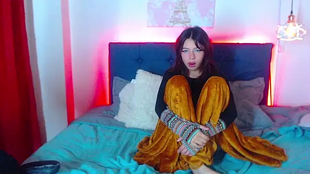 Snapshot of fyreandfox_ chatting on 03.06.25 fyreandfox  online show from 03.06.25