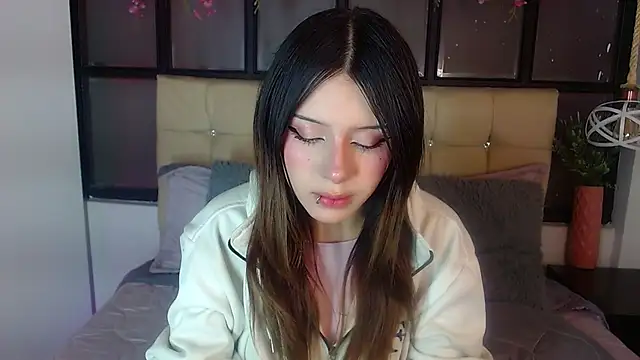 Snapshot of fyreandfox_ chatting on 11.26.25 fyreandfox online show from 11.26.25