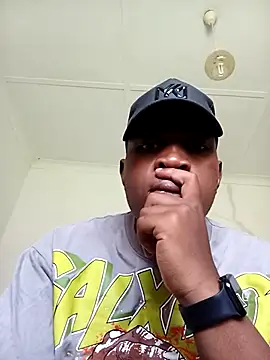 Snapshot of bosszonke123 chatting on 02.23.25 bosszonke123 online show from 02.23.25