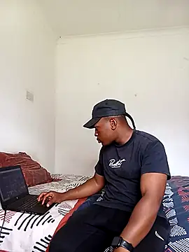 Snapshot of bosszonke123 chatting on 03.19.25 bosszonke123 online show from 03.19.25