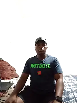 Snapshot of bosszonke123 chatting on 03.22.25 bosszonke123 online show from 03.22.25